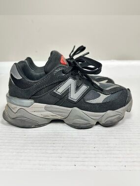 New Balance 9060 Kids Size 13.5 Wide